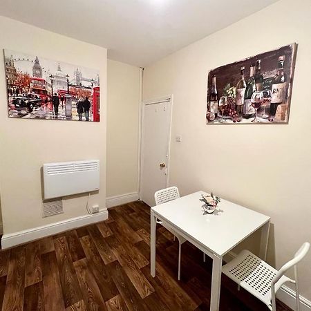 Ferienwohnung Studio Flat In Colliers Wood London Exterior foto