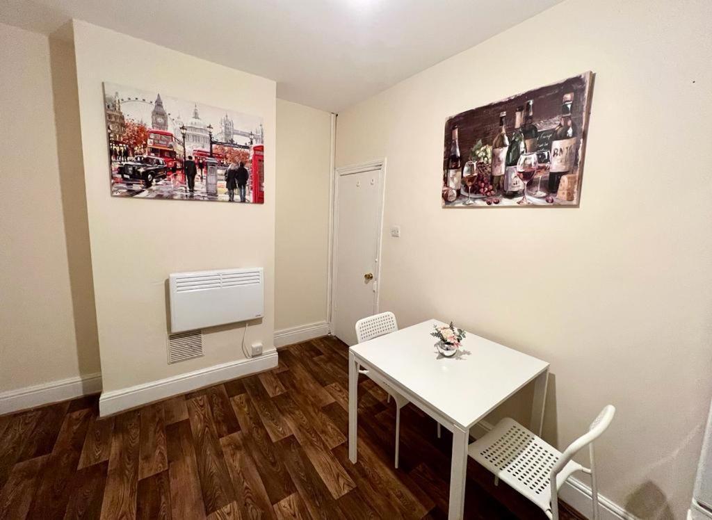 Ferienwohnung Studio Flat In Colliers Wood London Exterior foto